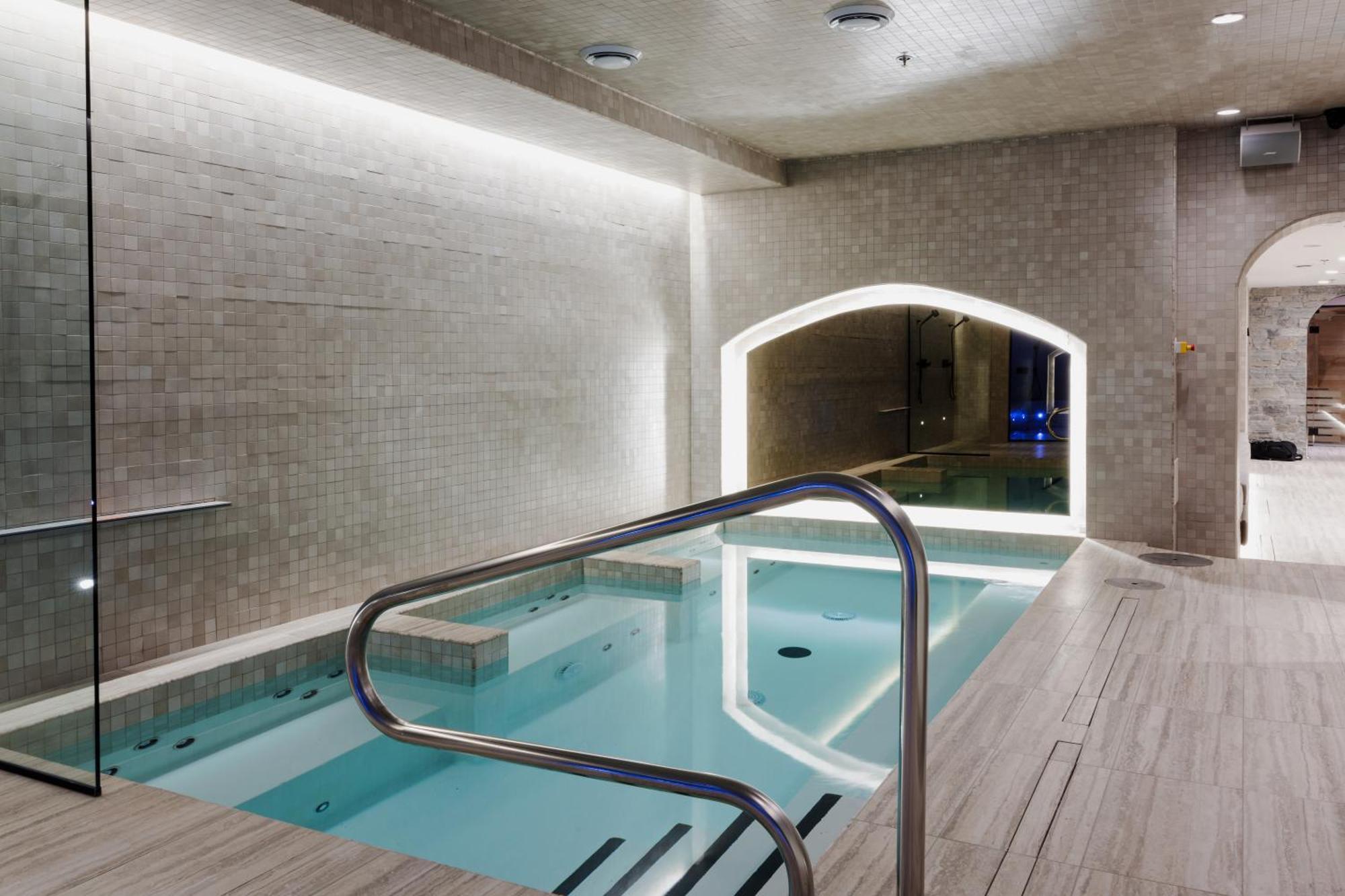 Hotel & Spa Carre Saint-Louis Montreal Exterior photo